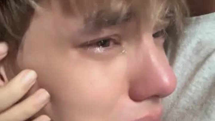 ชอบดูแฟนหนุ่มร้องไห้มากเลย