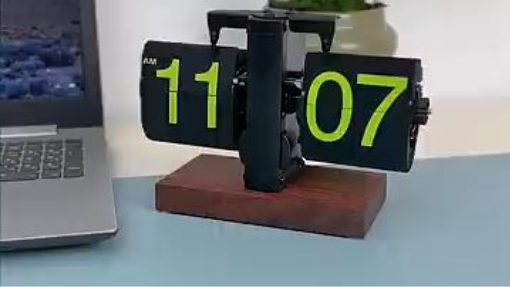 Wow, it's amazing! A super high-end automatic page-turning clock! ️ #shorts