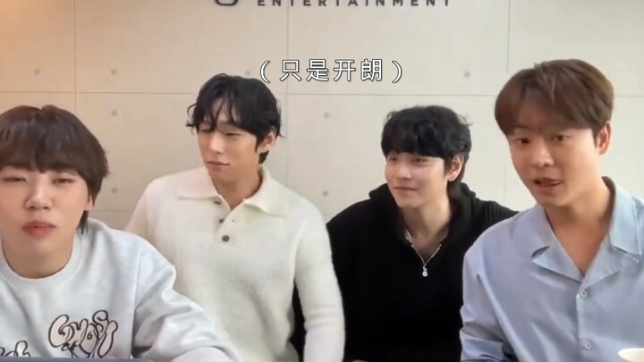 【Two Clumsy Hand Dance Challenge】Everyone is cracking up with laughter, hahaha! These two cuties are