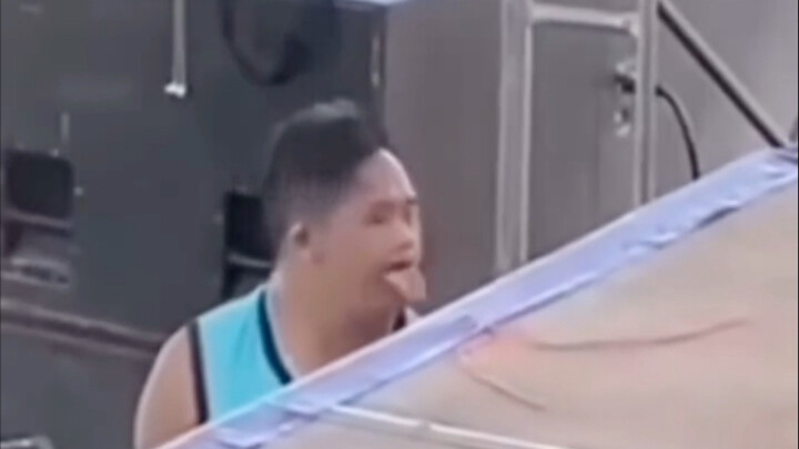 ท้าห้ามหัวเราะ! หนุ่มหวานน้อย