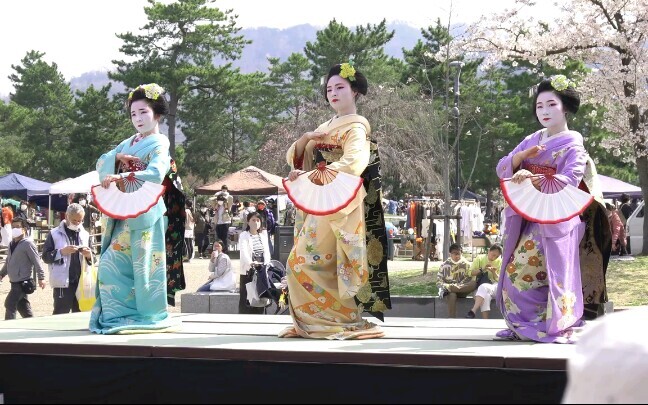 祇园东舞妓さん 春の舞