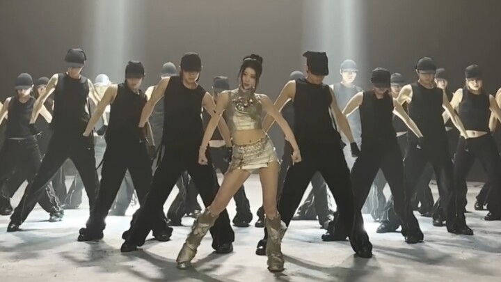 ท่าเต้นซิงเกิลเดี่ยวของเสิ่นเสี่ยวถิง “LEGEND” เผยให้ชมก่อนแล้ว