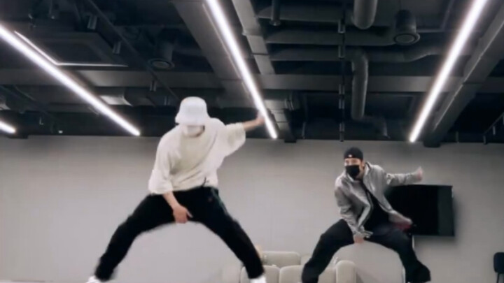 【221114】Lee Mark & Koo Sungjung # Ruang Latihan Tari «ISIS»