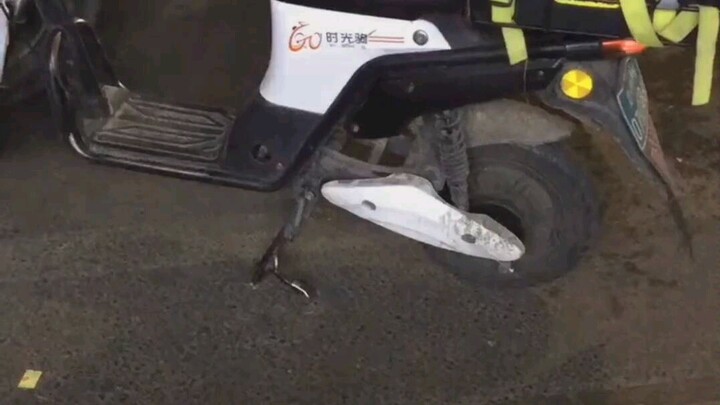 Food delivery was late, so I followed the location to find them… and then….