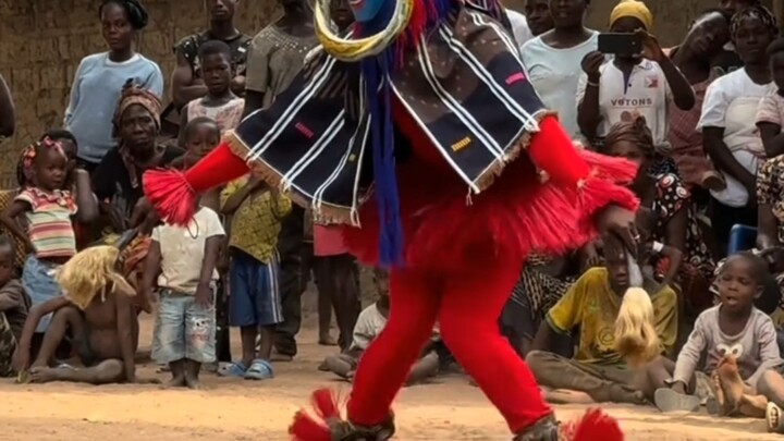 非洲原版烫脚舞，一秒钟7下，这怎么跟人家比？