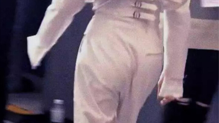 Vừa trong sáng vừa nóng bỏng, muốn làm anh ấy choáng váng luôn!