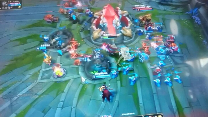 [LOL] นักศึกษาสาวครั้งแรกกับการเล่น ลีกออฟเลเจ็นดส์ เริ่มต้นเล่นกับบอทแบบไม่ตายแม้แต่ครั้งเดียวแถมยั