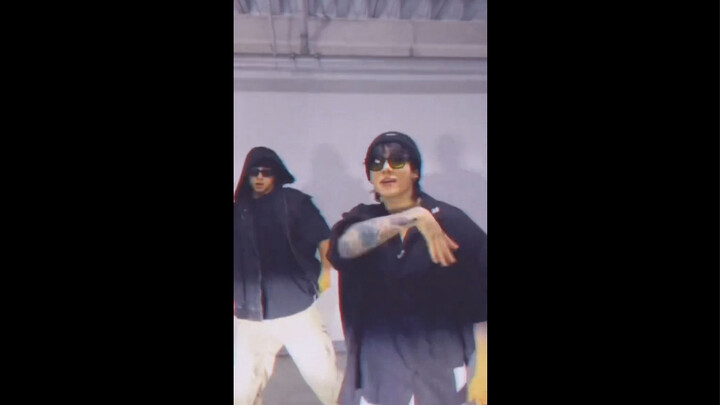 甜酒果和珉奎 Seven 舞挑！！（可爱wv留言走起）