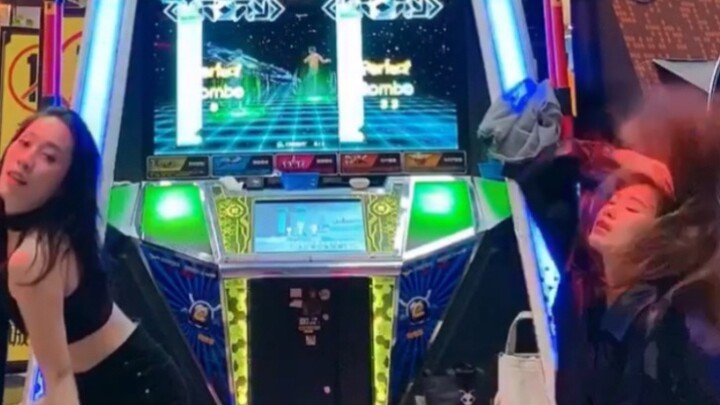 Vũ điệu lắc đầu kỳ diệu [ADIOS-everglow] Vũ điệu nhảy đôi của máy nhảy [E dance fame] Bài hát mới tr