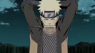 Saat dua pilar dan Naruto bertarung melawan musuh bersama-sama