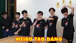 Khi SofM cùng team Weibo được yêu cầu tạo dáng nhưng mà nó lạ lắm