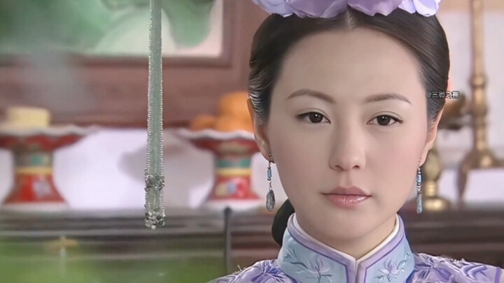 ไม่แปลกใจเลยที่ตอนดูละครในอดีต รู้สึกเสมอว่าดวงตาของเธอยังลืมไม่ค่อยออก