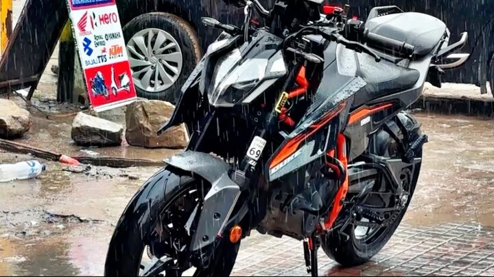 Full throttle. Zero limits. 🧡🏍️