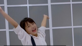 Tarian oke Yuanyuan "Senyumanmu"