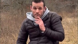 Imitate different male stars and their reactions when encountering branches blocking the way