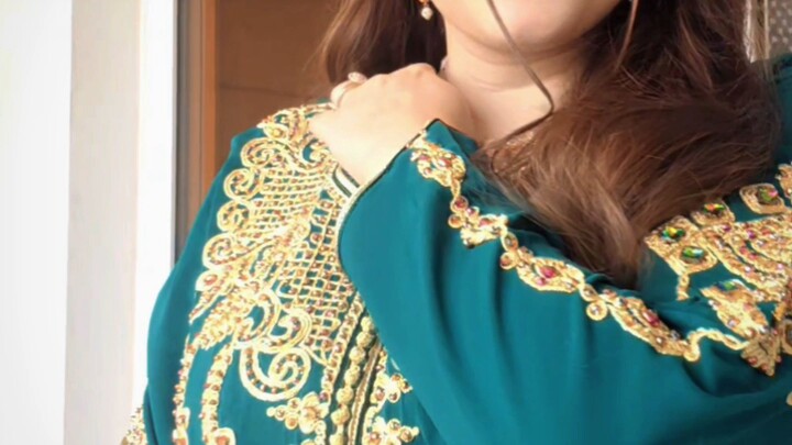 Moroccan dress and Indian grace