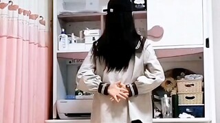 [* vì quá dễ thương]