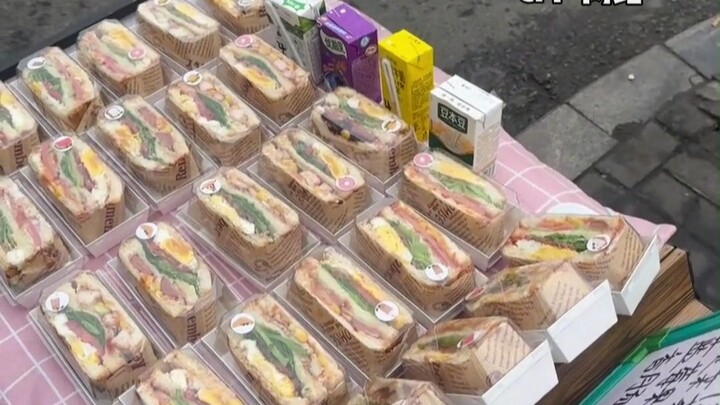Membuka lapak saja sampai hampir membuat sandwich tertidur.