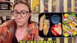 同样都是给丈夫准备的午餐，差别怎么这么大呢?