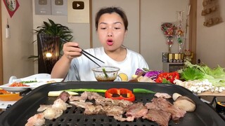 Tâm sự nỗi lòng người con xa xứ. Quá xá đã mâm bò nướng wagyu ngàn thớ mỡ gói ra