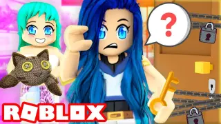 Roblox Family - We're trapped in our own Mansion! (Roblox Roleplay)