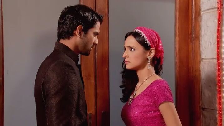 Iss Pyar Ko Kyaa Naam Doon-169