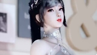 VAM Xiaowu trang phục hiện đại bị rớt