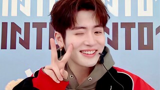 【INTO1 Liming】Click to watch the super energetic idol video signing event and chu hand gesture dance