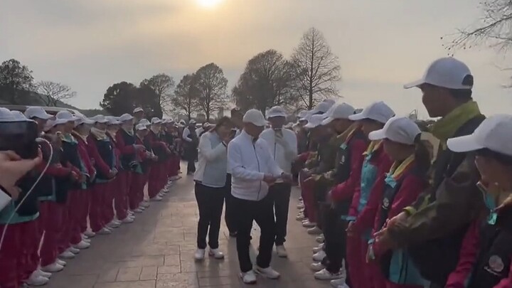 رسوم إغلاق الفتحة عند تسجيل ضربة واحدة في الغولف؟