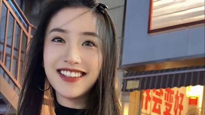 Challenge: Use a 200-yuan scratch-off ticket to trade for a meal in Guiyang, Guizhou—Is Guiyang stin