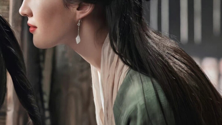 Nhìn thấy cô ấy, tôi mới hiểu vì sao Thái tử Thiên tộc lại si mê người phàm đến vậy: một tà áo đơn s