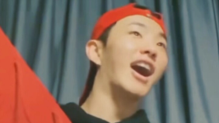 โฮชิ: พี่นี่เอง ที่แท้พี่ไม่ได้ใส่เสื้อผ้าเหรอ?!