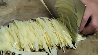 Mengiris kentang dengan cepat