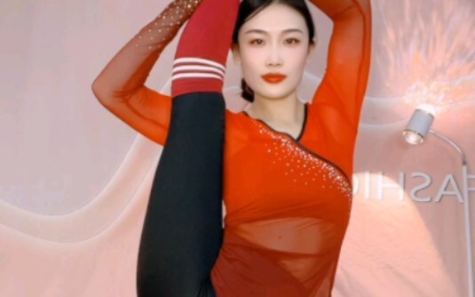 One word Ma Xinxin Kuaishou live broadcast 20231218 (2)