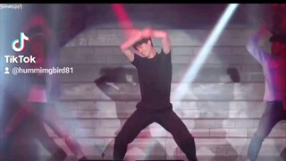 Lee Jong Suk was a great dancer😱 magaling pala siyang sumayaw😮