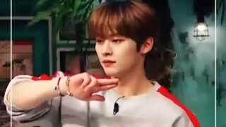 【SKZ李旻浩】Cover EXO《Love Shot》随便扭扭也好看啊 好想看完整cover