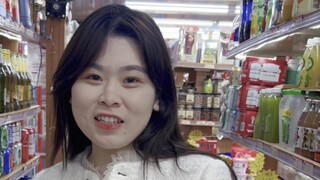 Đặng Gaoyao đang ở quán ăn vặt