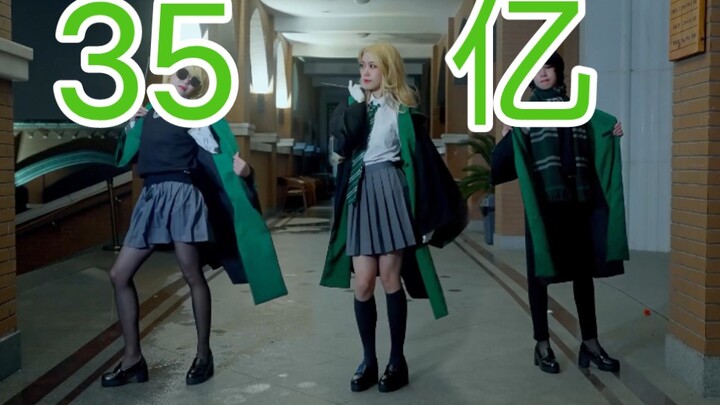 So weird~ Watch it again. Sister Ka and her 3.5 billion licking dogs