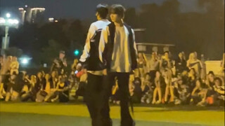 男大学生军训热舞