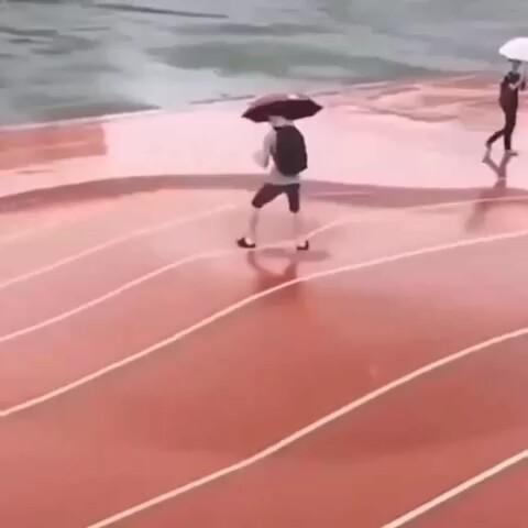 Hỏng rồi, để hắn tu luyện thành tầng năm thật sự luôn