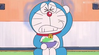 Doraemon: A banana fan that can blow various winds