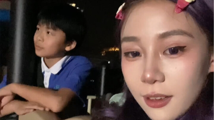 拜拜，，小孩子儿哥