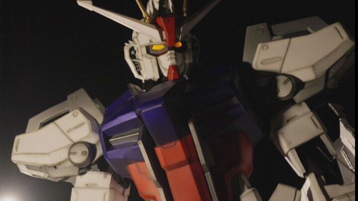 It took fifteen days to build a 2.6-meter Strike Gundam.