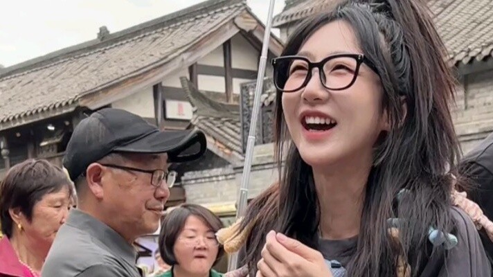 Cái đầu tiên trong danh sách sẽ đưa bạn đến nơi có đám đông khổng lồ hahaha