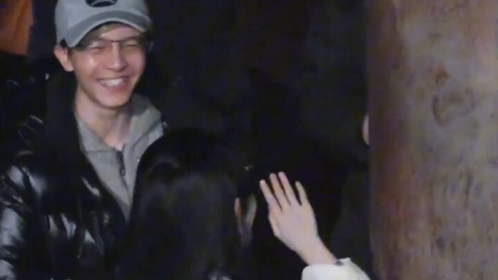 Guo Jingming: Just thinking about what Ju Jingyi is about to perform makes me laugh.