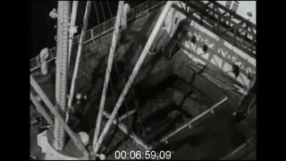 On the Hamburg Docks, West Germany, 1953 - Film 1032691