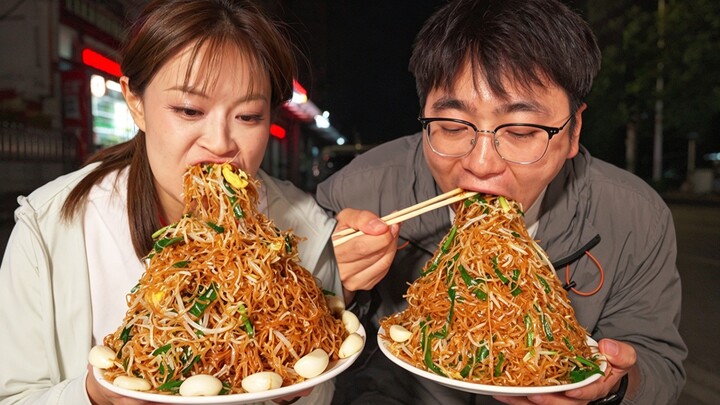 Định thử món “mì núi” 13 tệ của Hà Nam, ai ngờ lại bị húng chanh hấp dẫn...