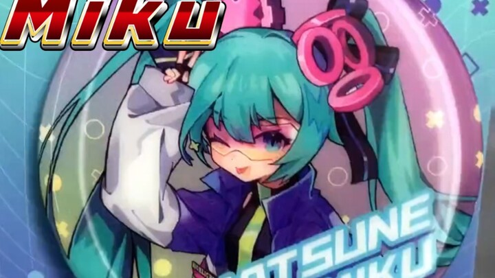 Ahhh, how can I resist the wink of Her Royal Highness the Princess! #HatsuneMiracle#miku #KuaiXiaLe#