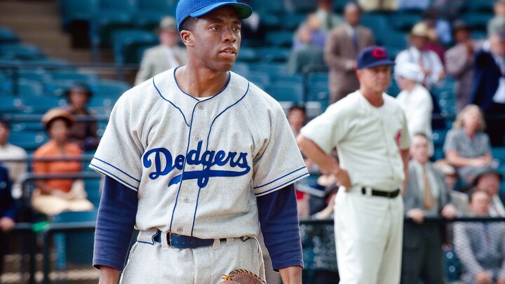 Di masa ketika orang kulit hitam begitu didiskriminasi, ia menahan segala penghinaan dan akhirnya me