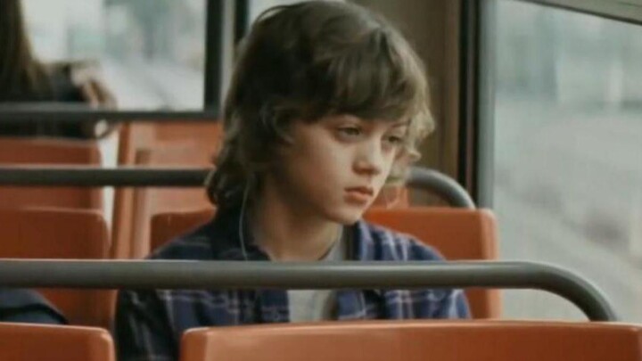 [Subtitle Bahasa Mandarin] Film pendek cinta romantis Prancis "Late First Love" sangat menawan di us